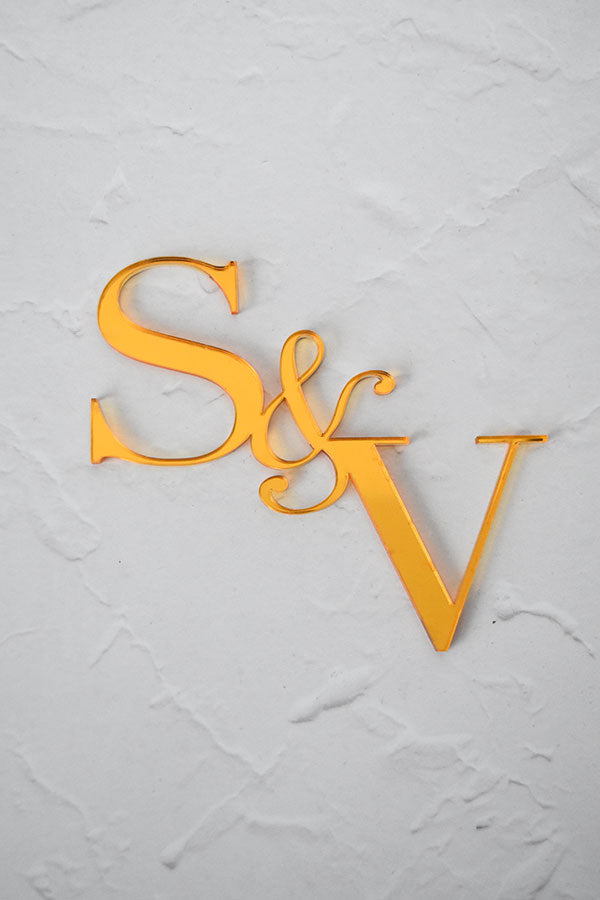 cake-charm-wedding-initials