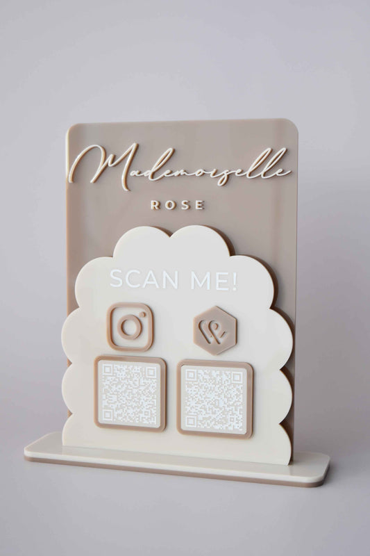 Business display with 2 qr-codes